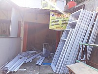 Toko alumunium dan kaca